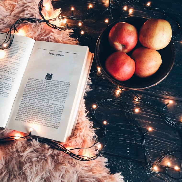 Красивые раскладки с книгами