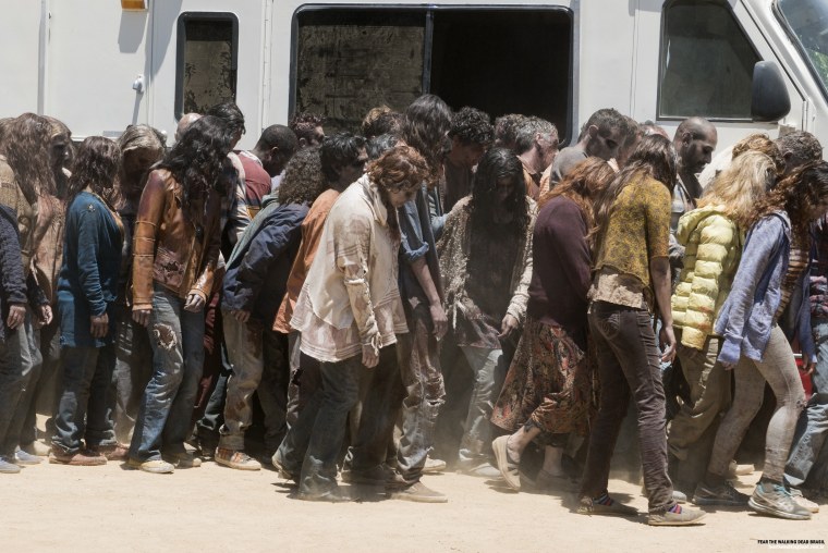 Толпа людей арт