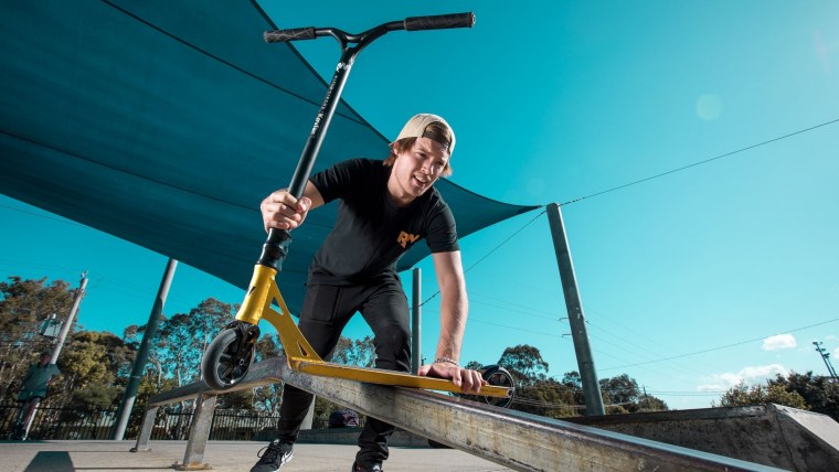 Антон Зыков САМОКАТЕР