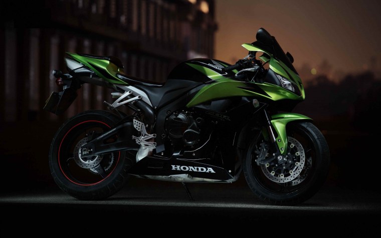 Мотоцикл Кавасаки черный матовый