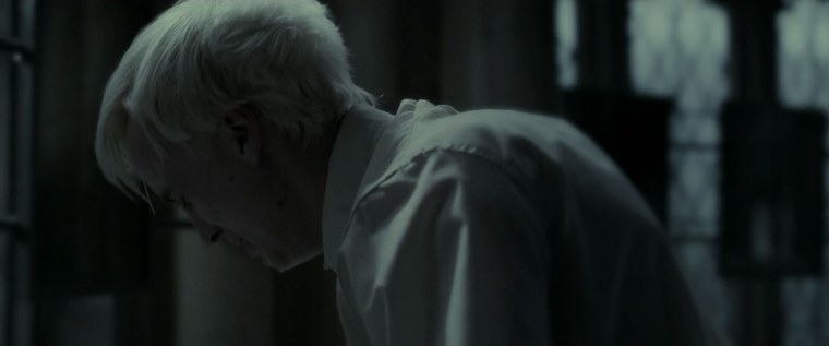 Гарри Поттер и принц полукровка Драко Малфой плачет