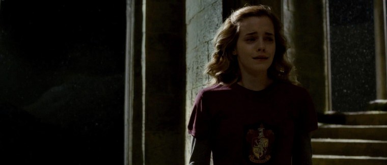 Гермиона Грейнджер плачет дары смерти