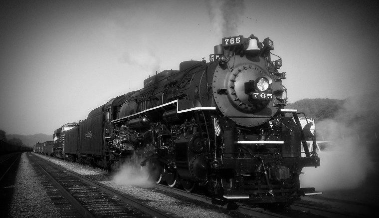 Черный паровоз