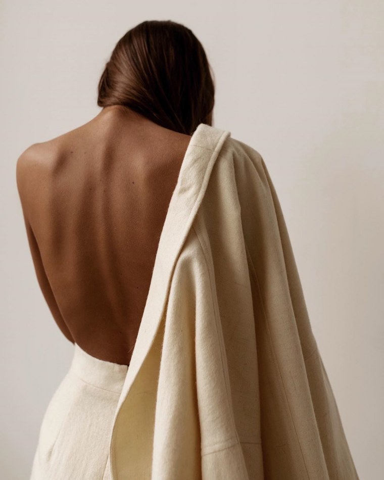 Девушка со спины Эстетика