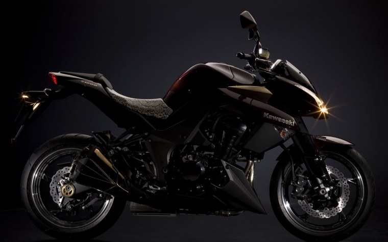 Мотоцикл Кавасаки z1000