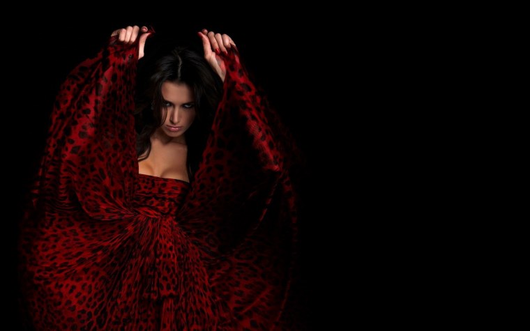 Платье черно-красное