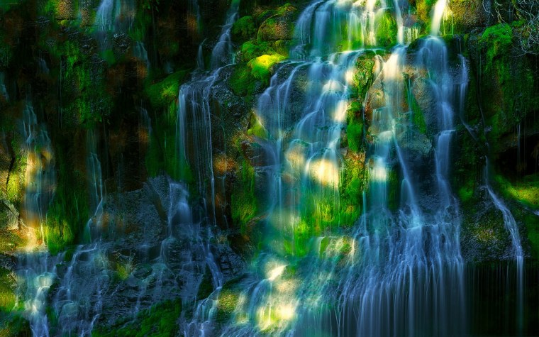 Волшебный водопад