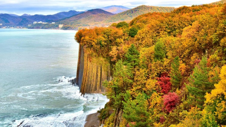 Море осенью