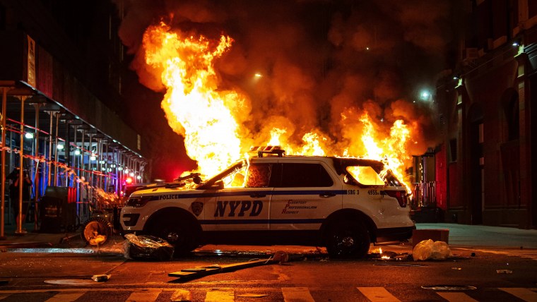 Горящая машина Эстетика