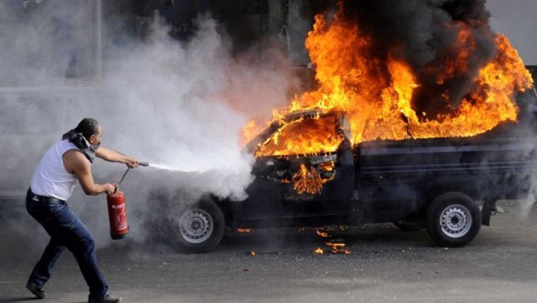 Горящие полицейские машины