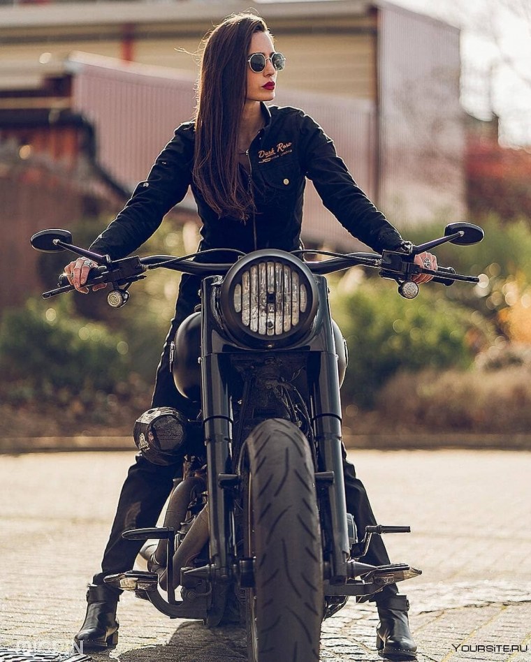 Байкерша Дарья Полякова