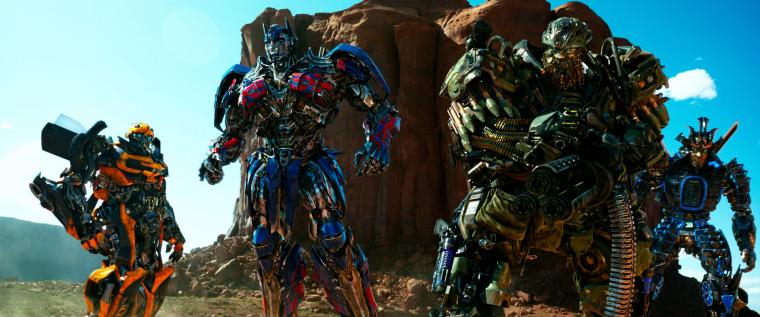 Трансформеры эпоха истребления Бамблби и Оптимус Прайм