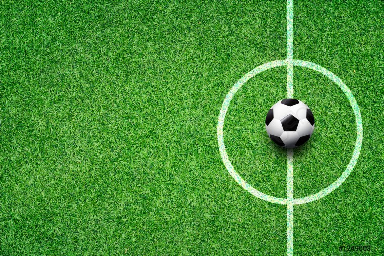 Поле футбольное мяч сверху