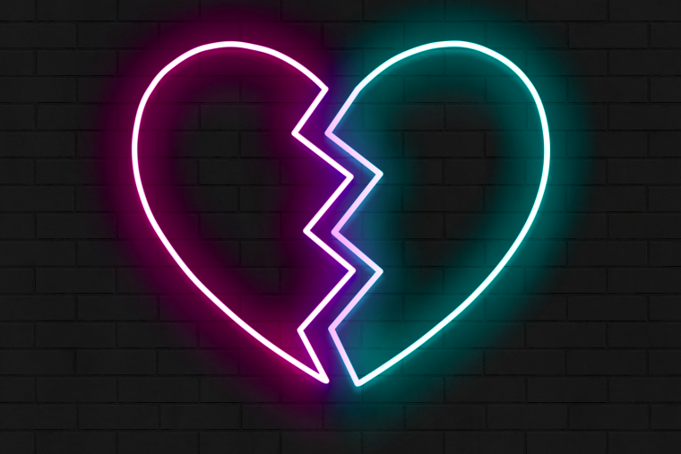 Неоновая вывеска сердце