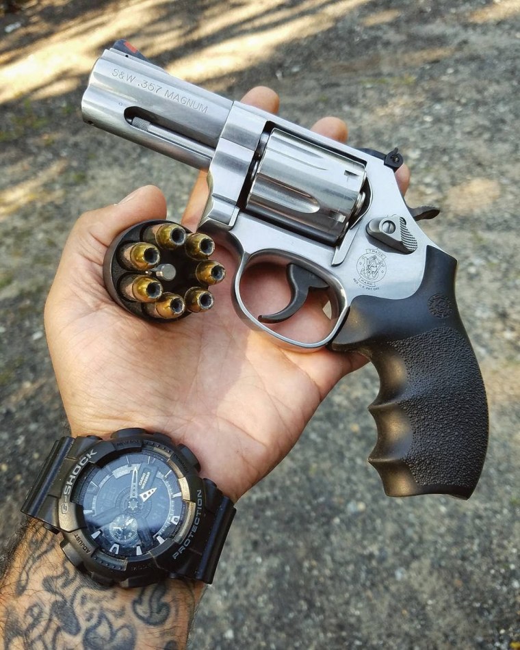 Оружие Смит и Вессон