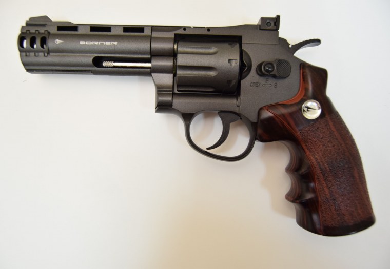 Пневматический револьвер Borner Sport 705