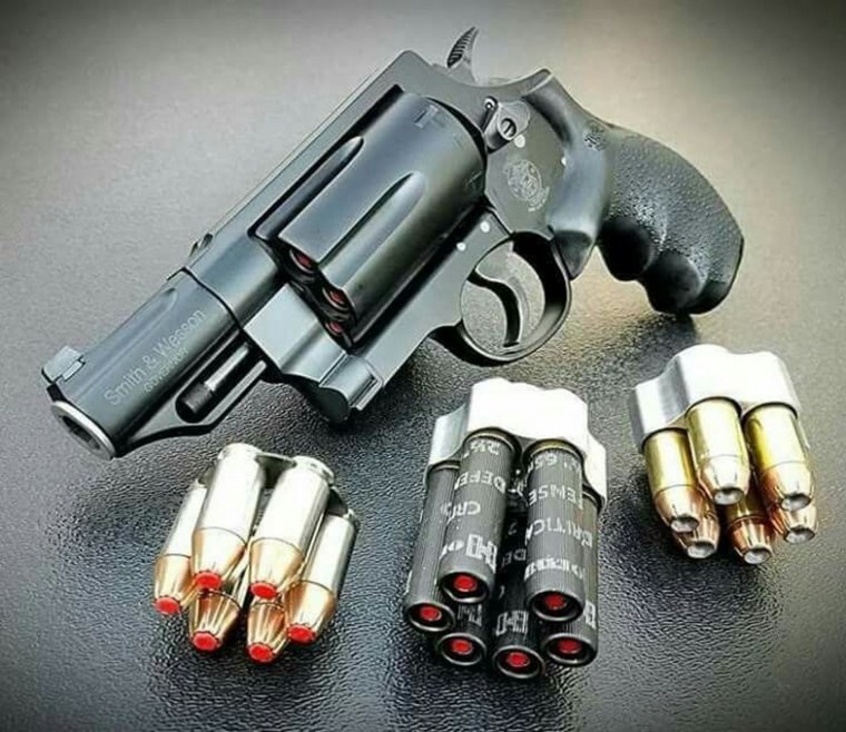 Револьвер s&w Governor калибра 410/ 45 Colt/ 45 ACP
