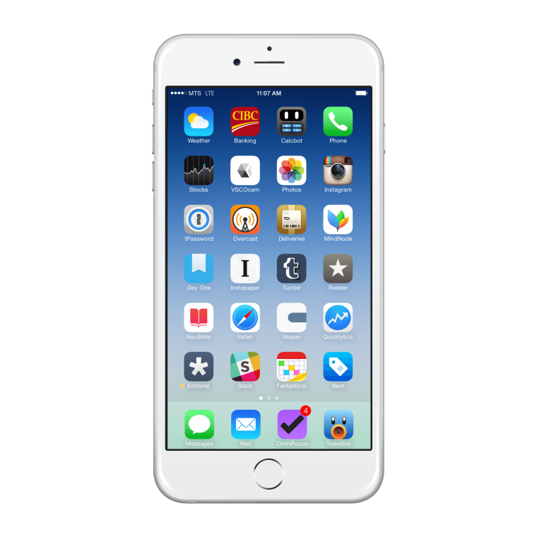 Экран смартфона на белом фоне