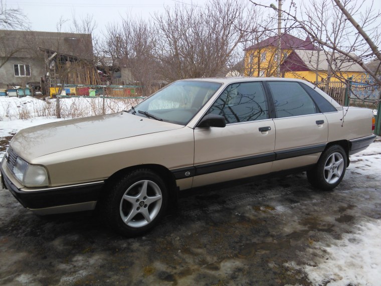Ауди 100 91 года