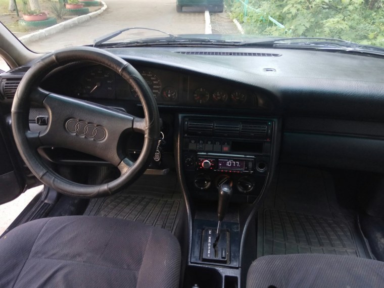 Ауди сотка 90 год салон