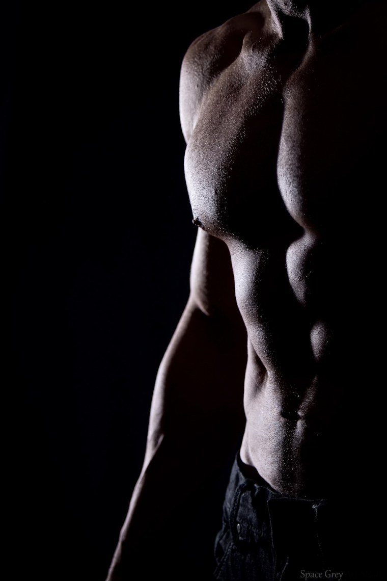 Красивый мужской торс