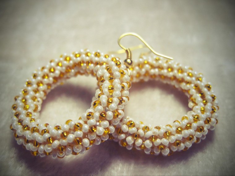 Украшения из бисера Колечки