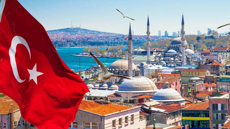 Турецкий флаг в Стамбуле