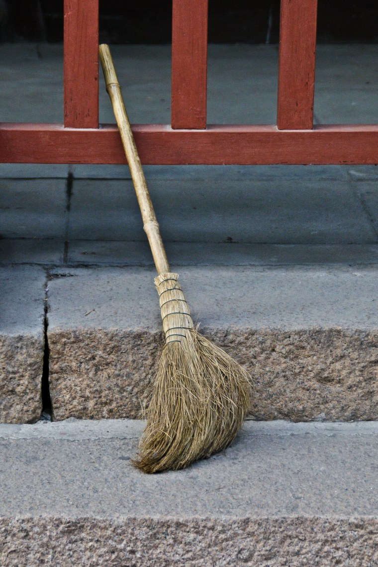 Метла ведьмы