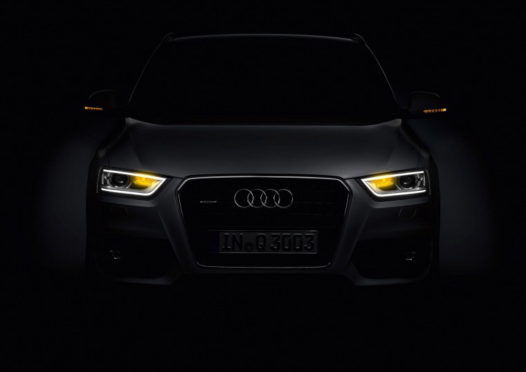 Фары Audi q3 в темноте