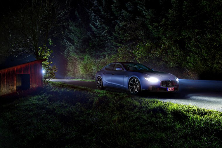 Maserati Ghibli ночью