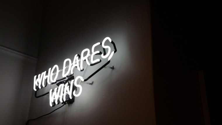 Радужные надписи