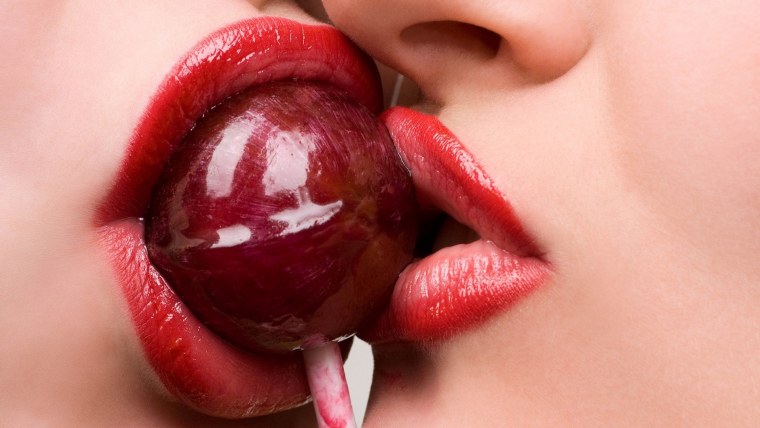 Женские губы