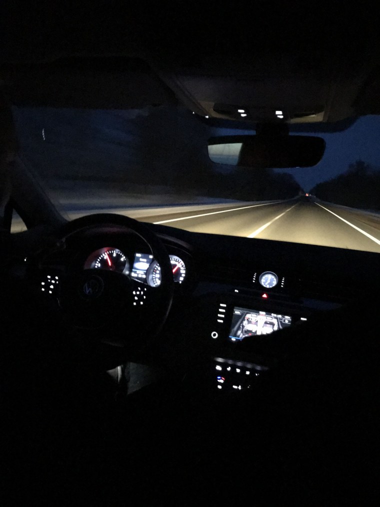 Фольксваген Туарег 2021 салон ночью