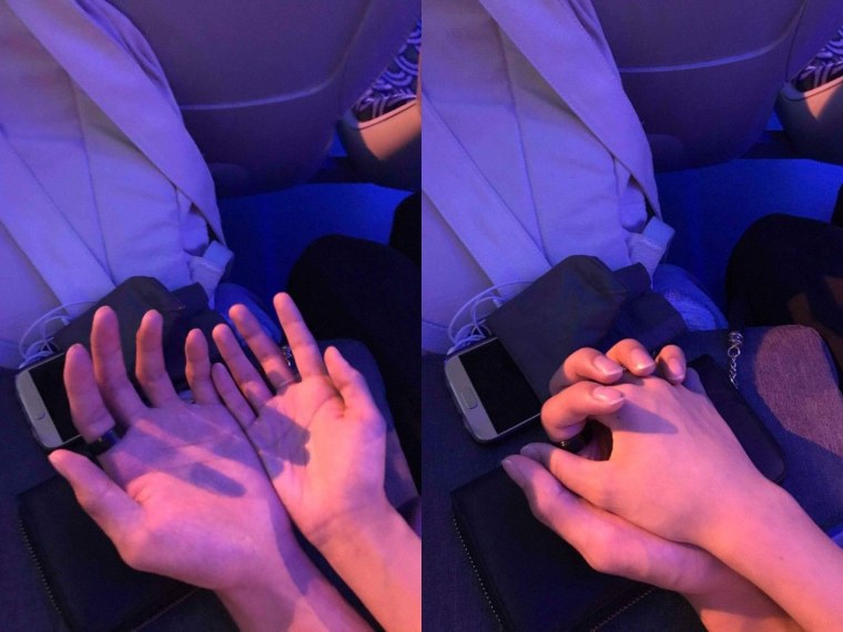 Девушка на руках у парня