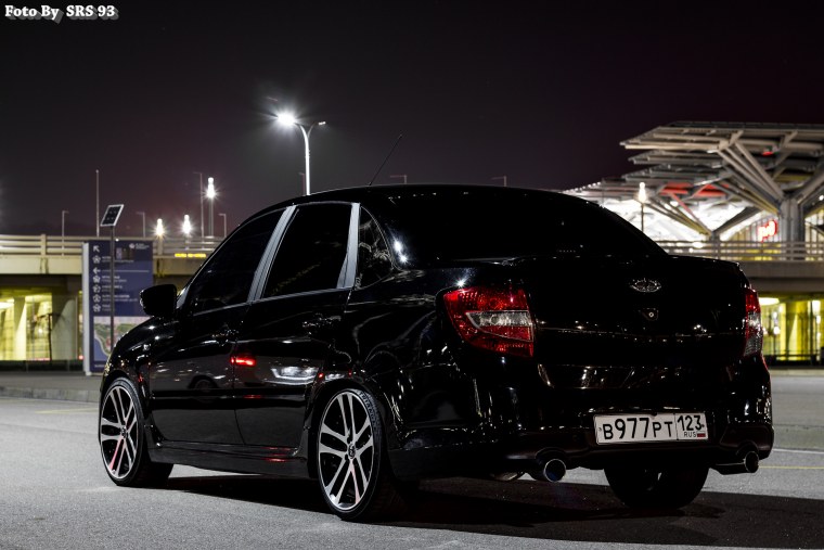 Lada Granta sedan черная