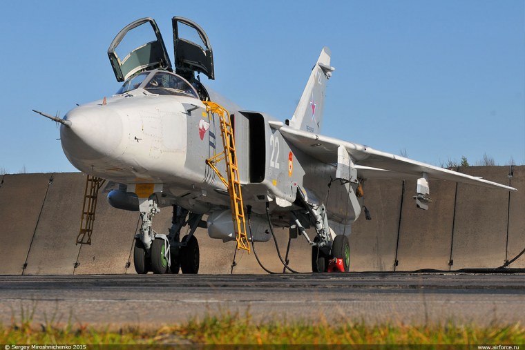 Фронтовой бомбардировщик Су-24