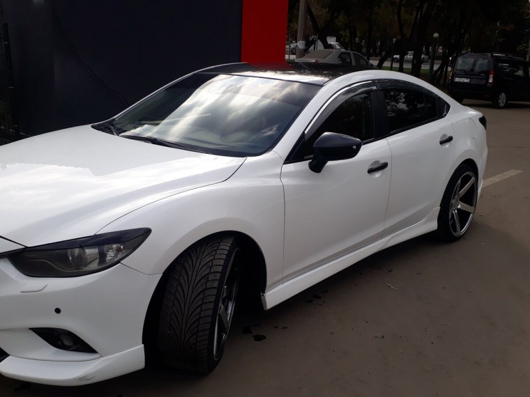 Мазда 6 антихром белая