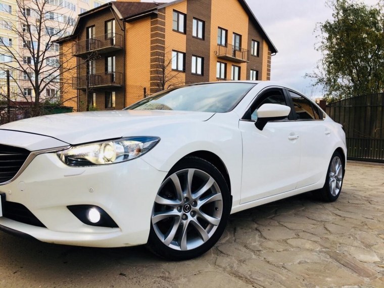 Mazda 6 белая