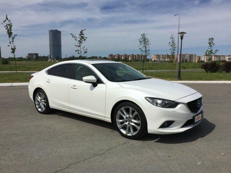 Мазда 6 седан белая