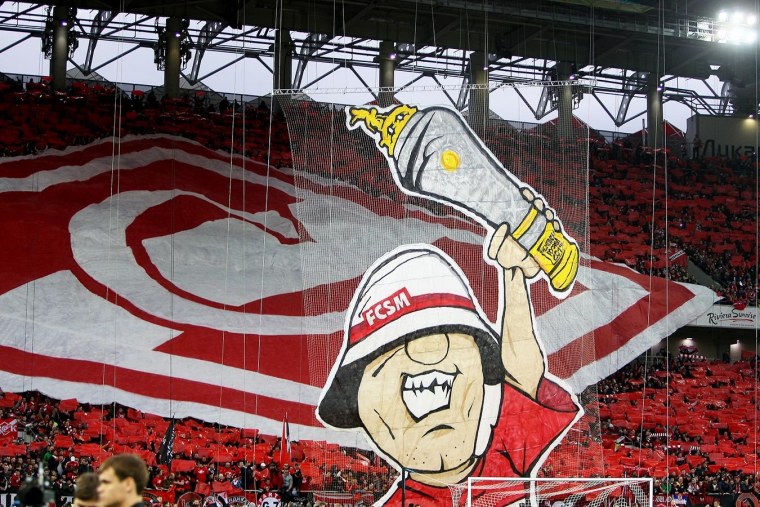 Футбольный фанат арт