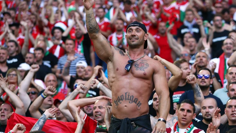 Тату футбольных фанатов