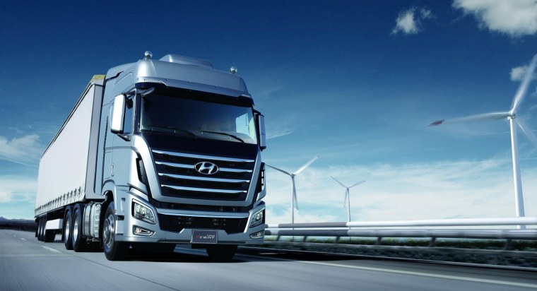 Тягач Хендай Xcient