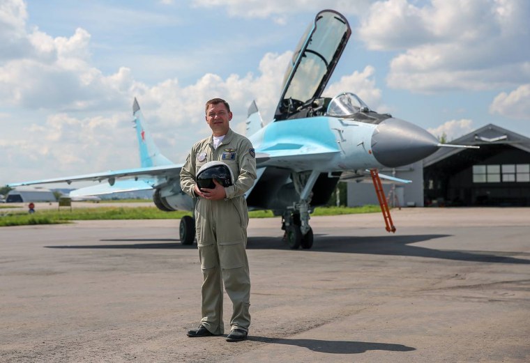 Михаил Беляев летчик