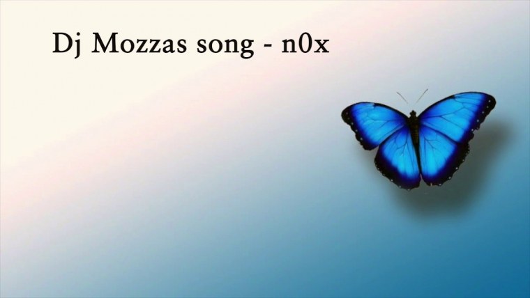 Много летающих бабочек