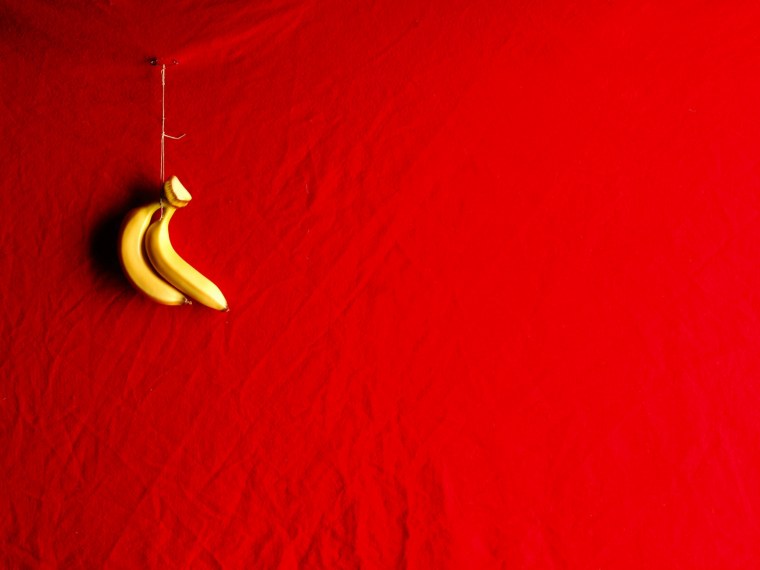 Еда на Красном фоне