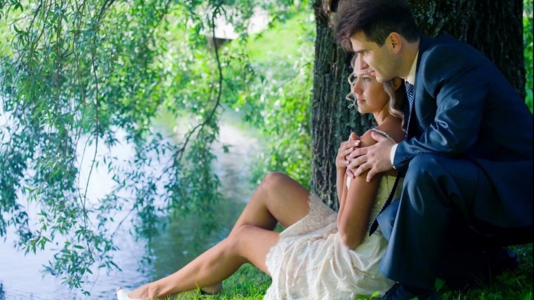 Романтическая фотосессия на природе у речки