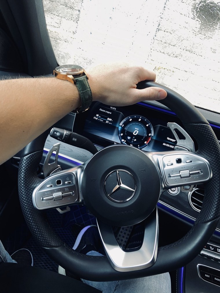 Подрулевые лепестки Mercedes e63 AMG