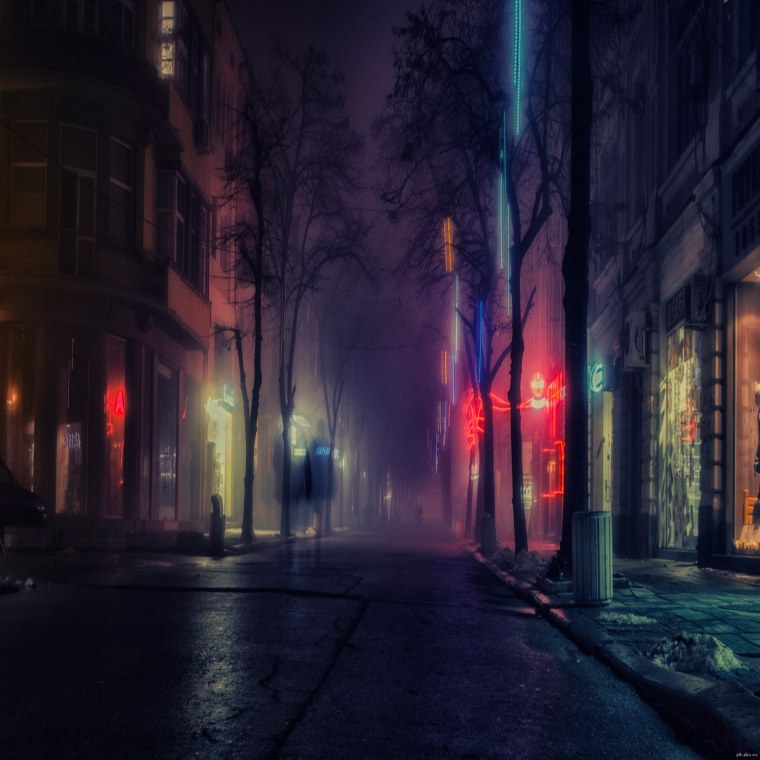 Дорога ночью в городе