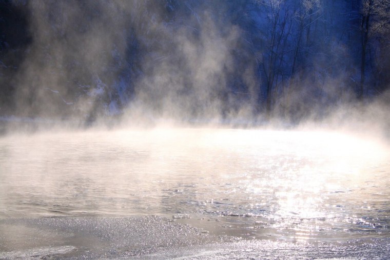 Пар над водой