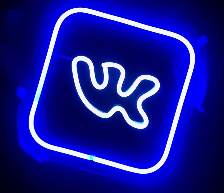 Vaporwave aesthetic скульптура